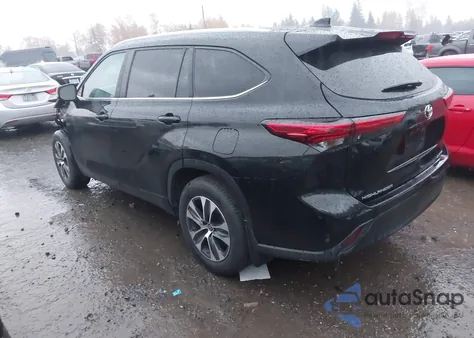 2023 Toyota Highlander Xle z USA, uszkodzony, nr VIN 5TDKDRBH7PS015638